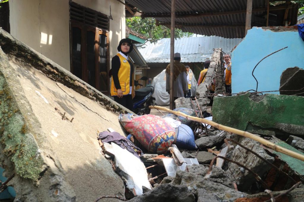 Lions Clubs Membangun Madrasah Riyadlusshibyan, Batu Layar, Lombok