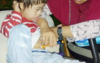 Bocah lucu berumur 3 tahun, lahir dalam kondisi Down Sindrome dan saat ini mengidap Diabetes Melitus 1